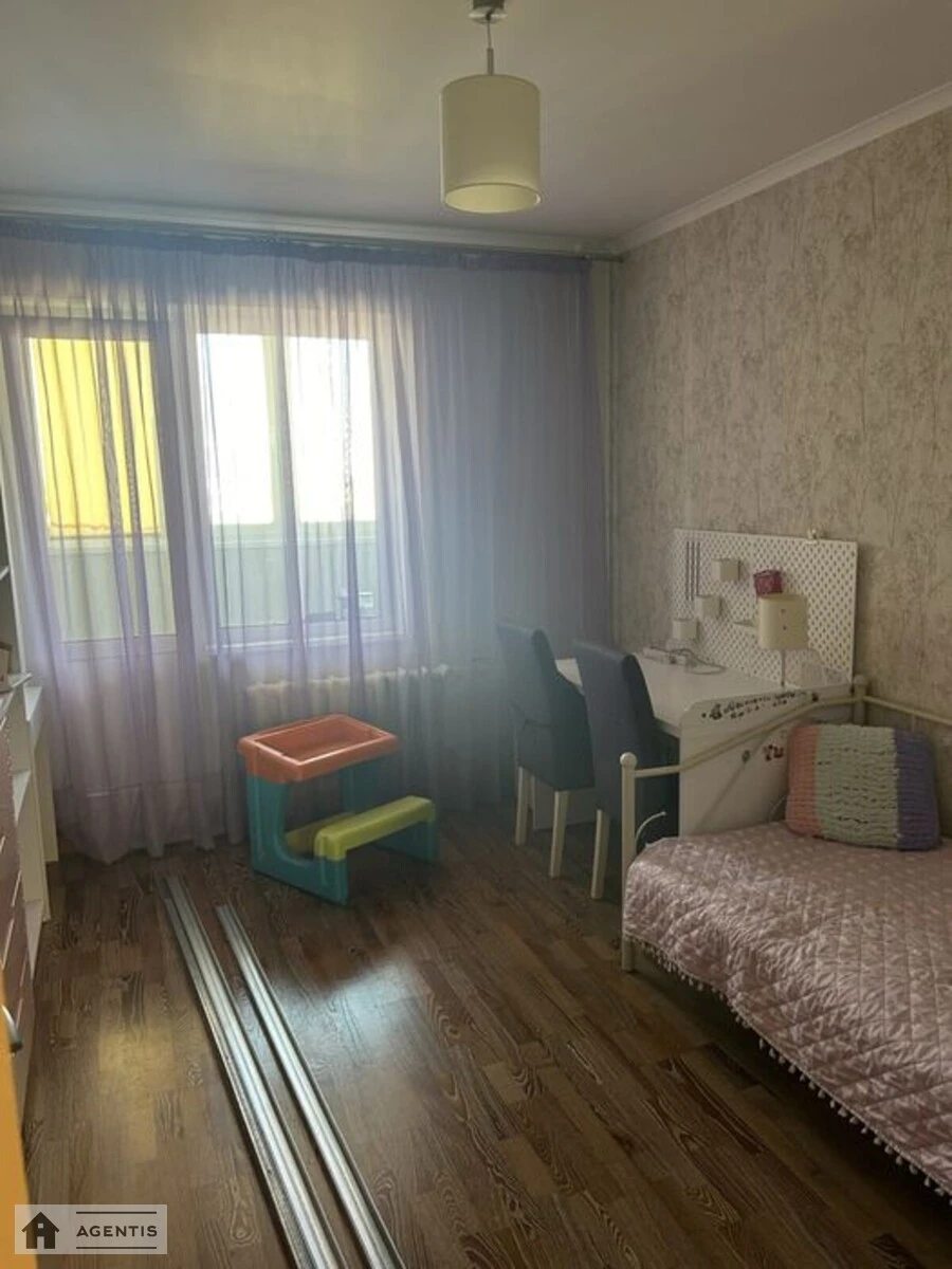 Apartment for rent 2 rooms, 70 m², 16th fl./16 floors. 9, Bratyslavska 9, Kyiv. 