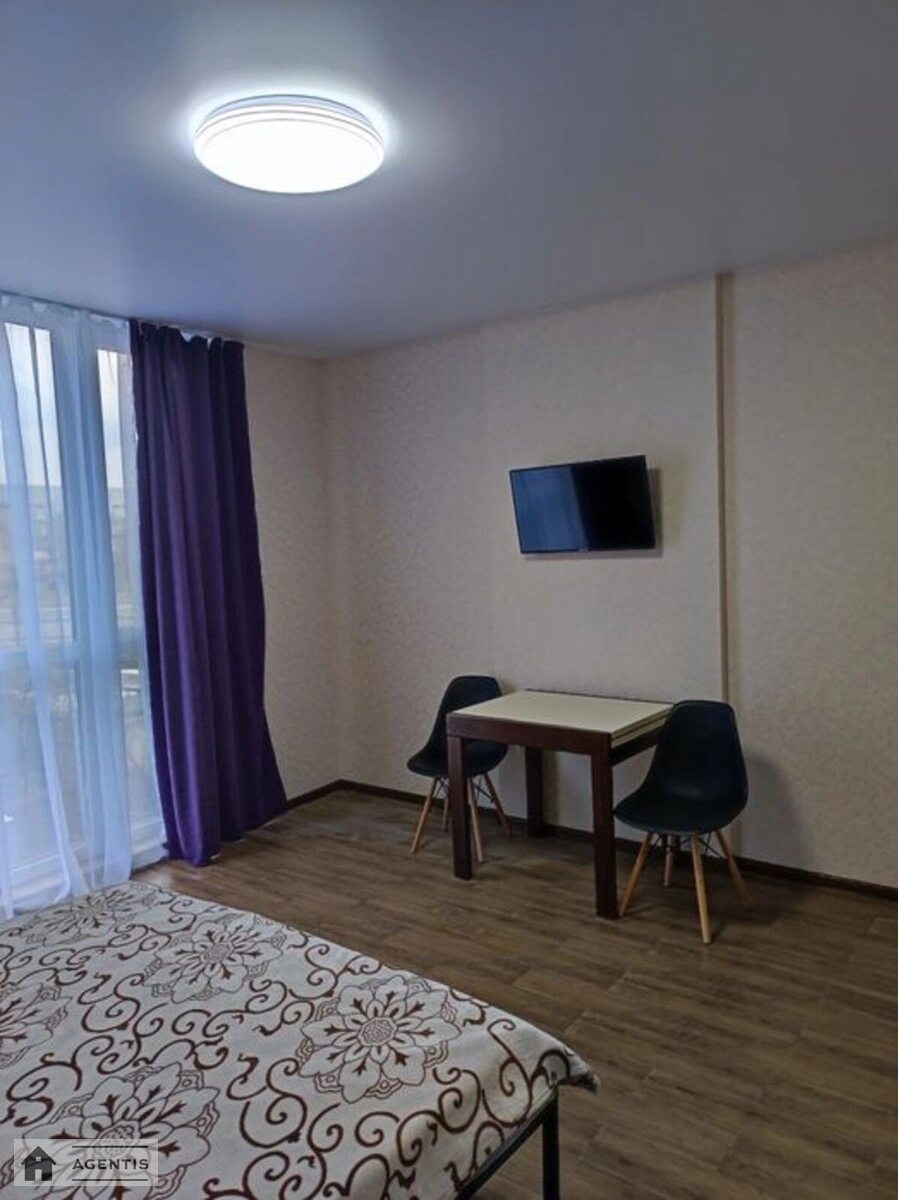 Apartment for rent 1 room, 28 m², 3rd fl./11 floors. 127, Kamyanska vul. Dniprodzerzhynska, Kyiv. 