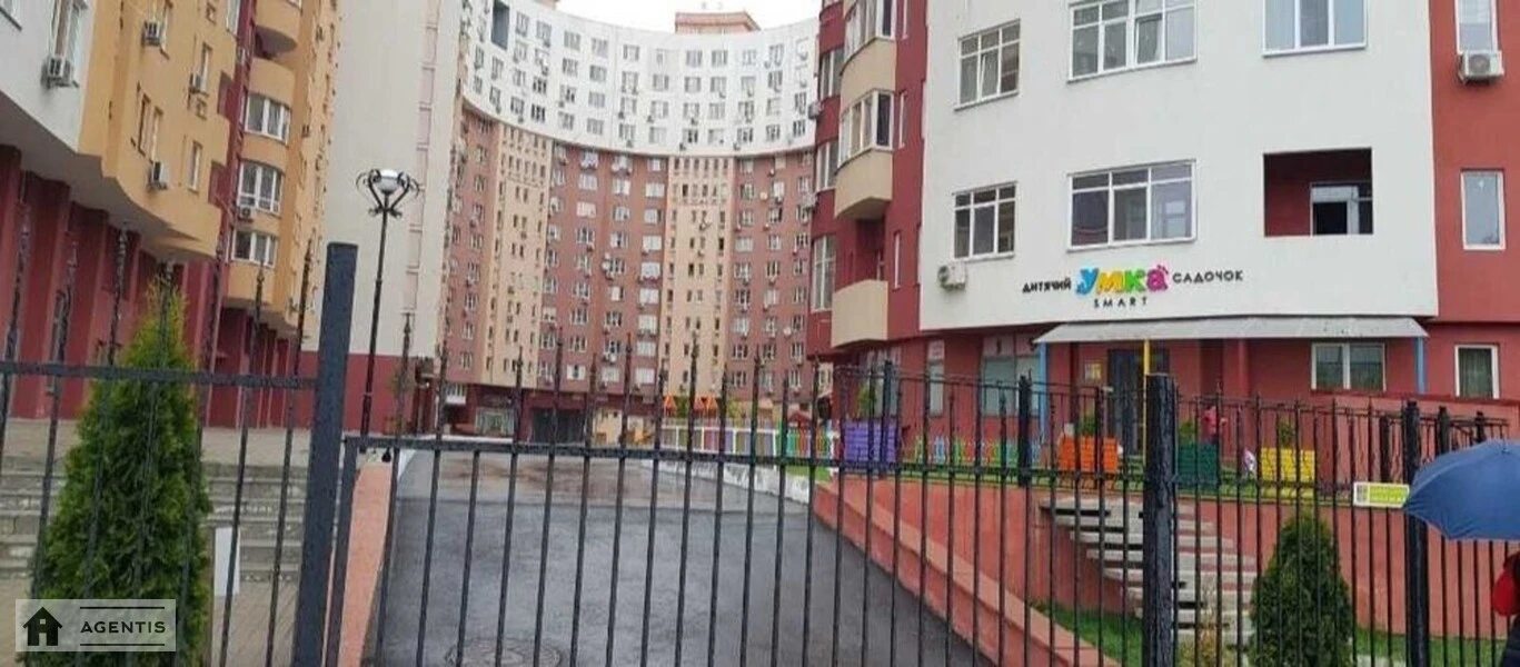 Сдам квартиру 1 комната, 23 m², 11 эт./14 этажей. 16, Федора Ернста вул., Киев. 