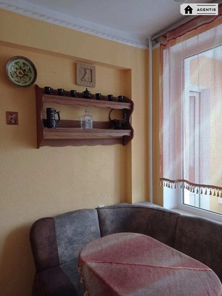 Apartment for rent 1 room, 36 m², 10th fl./17 floors. 36, Lesi Ukrayinky 36, Kyiv. 