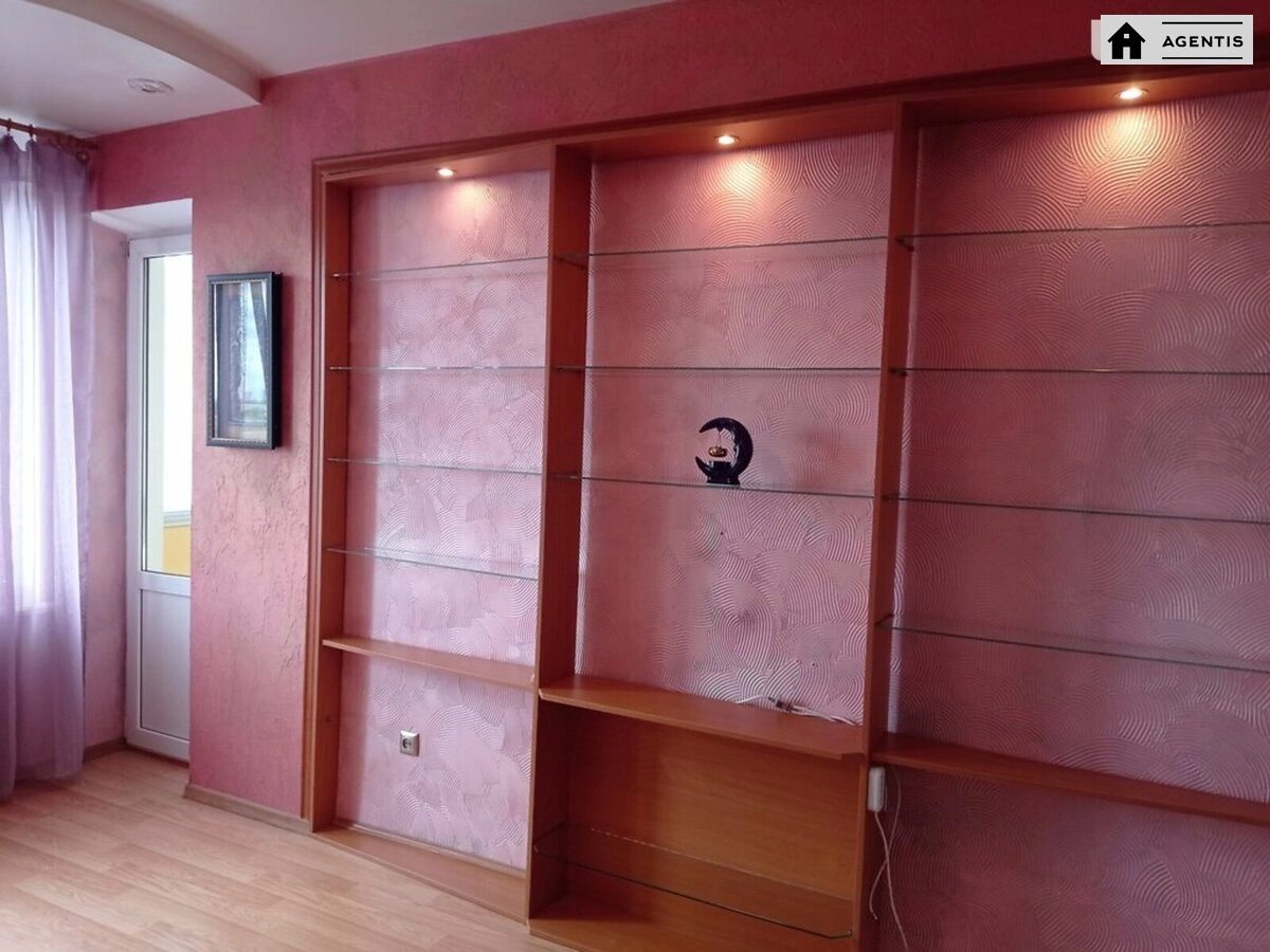 Apartment for rent 1 room, 36 m², 10th fl./17 floors. 36, Lesi Ukrayinky 36, Kyiv. 