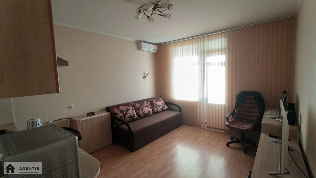 Сдам квартиру 1 комната, 27 m², 31 эт./32 этажа. Святошинский район, Киев. 