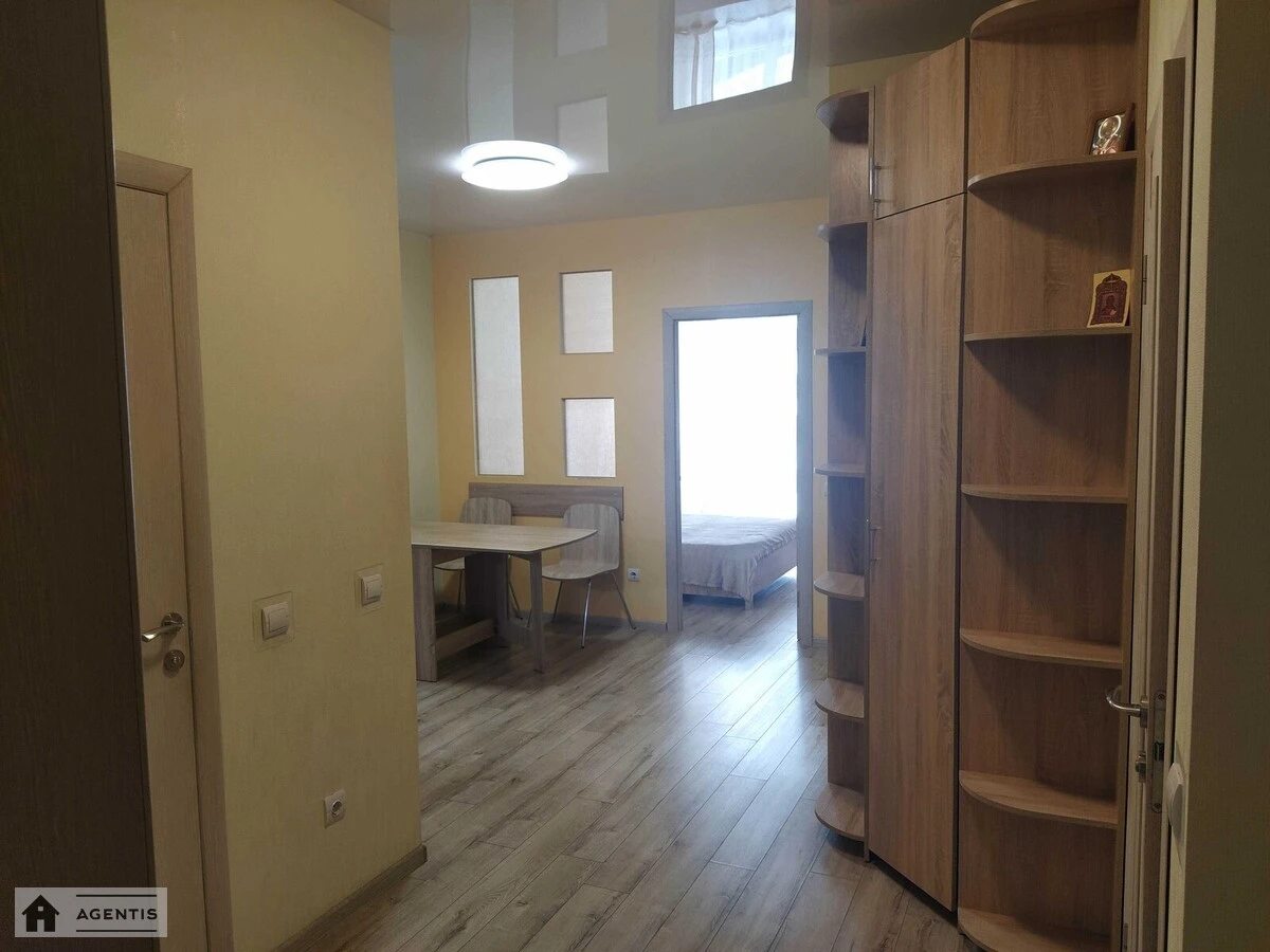 Здам квартиру 2 кімнати, 51 m², 11 пов./25 поверхів. Драгоманова, Київ. 