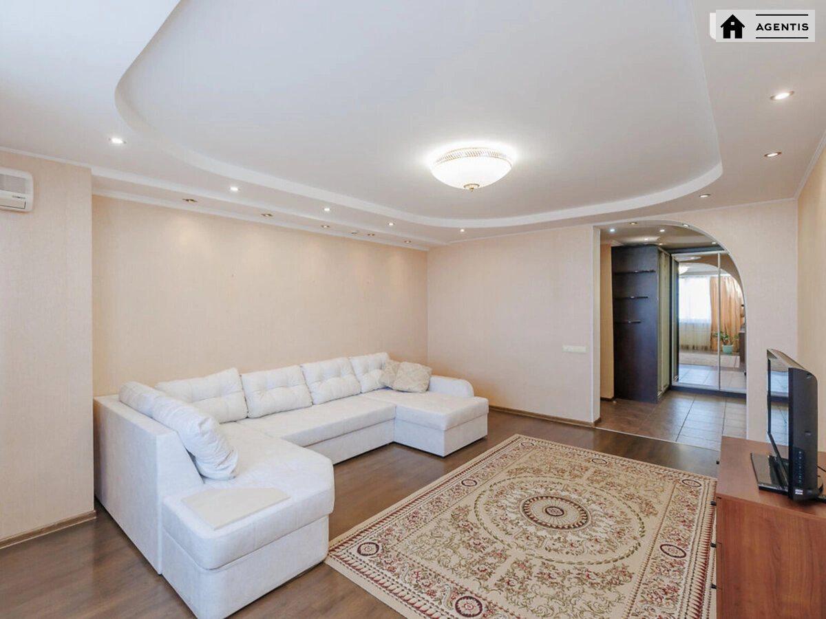 Apartment for rent 3 rooms, 115 m², 26th fl./36 floors. 1, Sribnokilska 1, Kyiv. 