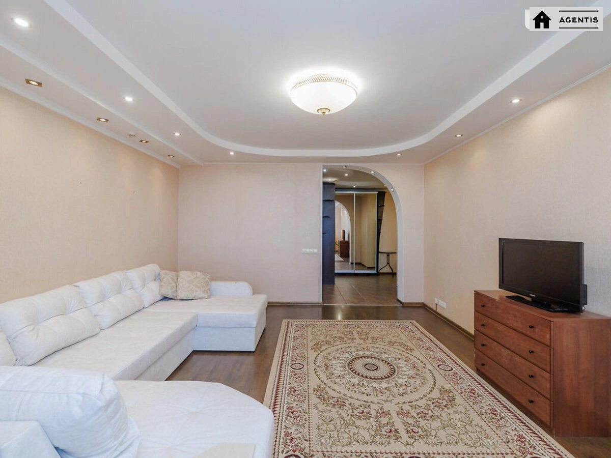 Apartment for rent 3 rooms, 115 m², 26th fl./36 floors. 1, Sribnokilska 1, Kyiv. 