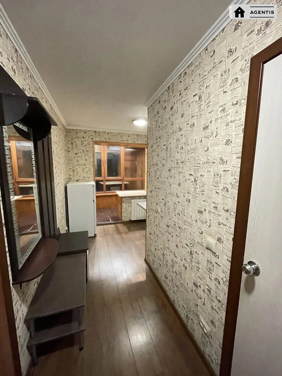 Здам квартиру 1 кімната, 32 m², 7 пов./9 поверхів. 1, Дмитра Луценка вул., Київ. 