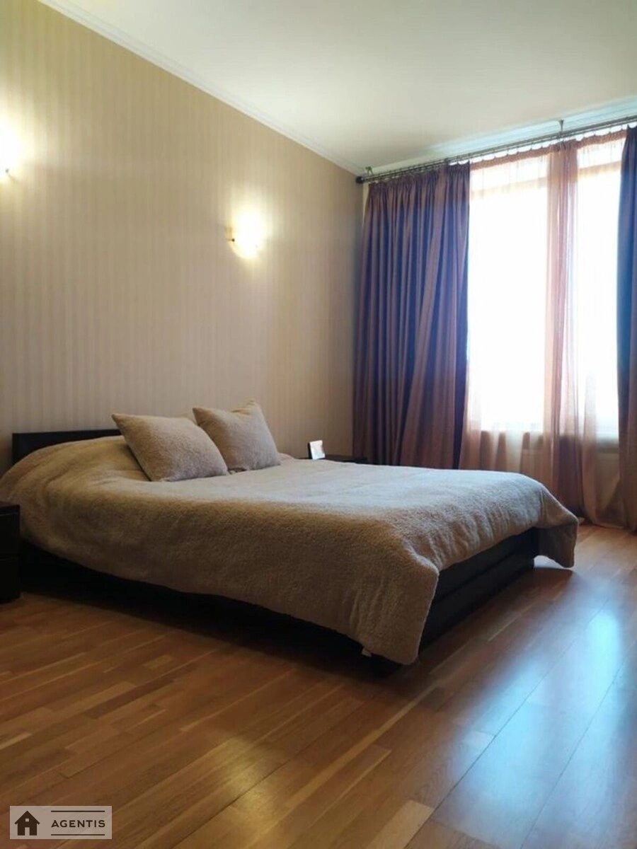 Apartment for rent 2 rooms, 70 m², 9th fl./9 floors. Zhylyanska, Kyiv. 