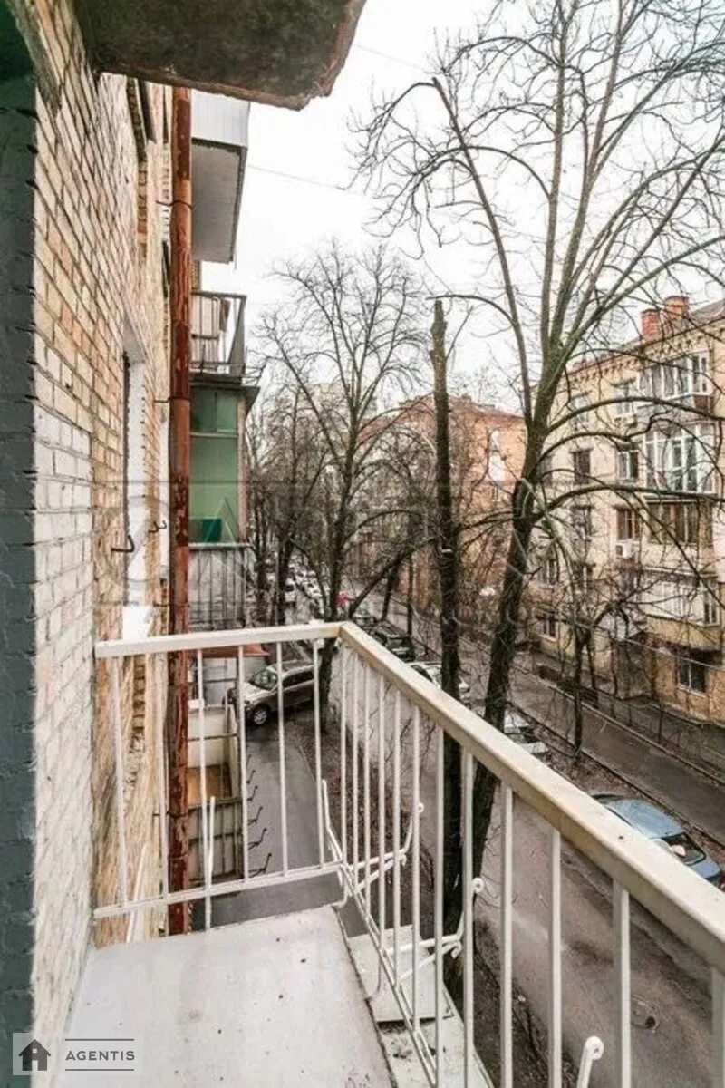 Apartment for rent 1 room, 30 m², 3rd fl./5 floors. 8, Kostya Hordiyenka prov. Chekistiv, Kyiv. 