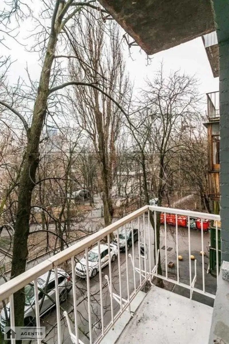 Apartment for rent 1 room, 30 m², 3rd fl./5 floors. 8, Kostya Hordiyenka prov. Chekistiv, Kyiv. 