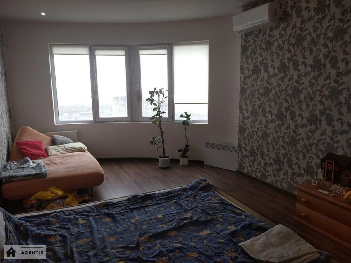 Apartment for rent 2 rooms, 92 m², 34th fl./36 floors. Kharkivske, Kyiv. 