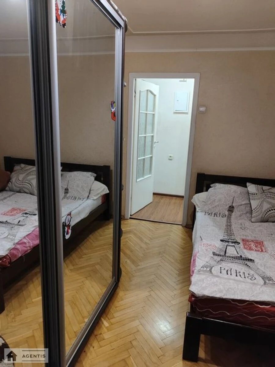 Apartment for rent 3 rooms, 60 m², 6th fl./9 floors. 5, Politehnichna 5, Kyiv. 