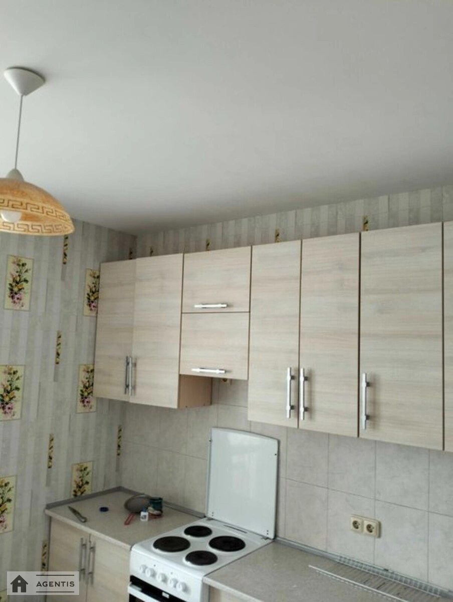 Сдам квартиру 1 комната, 39 m², 10 эт./25 этажей. 6, Володимира Наумовича вул. (Антонова-Овсієнка), Киев. 