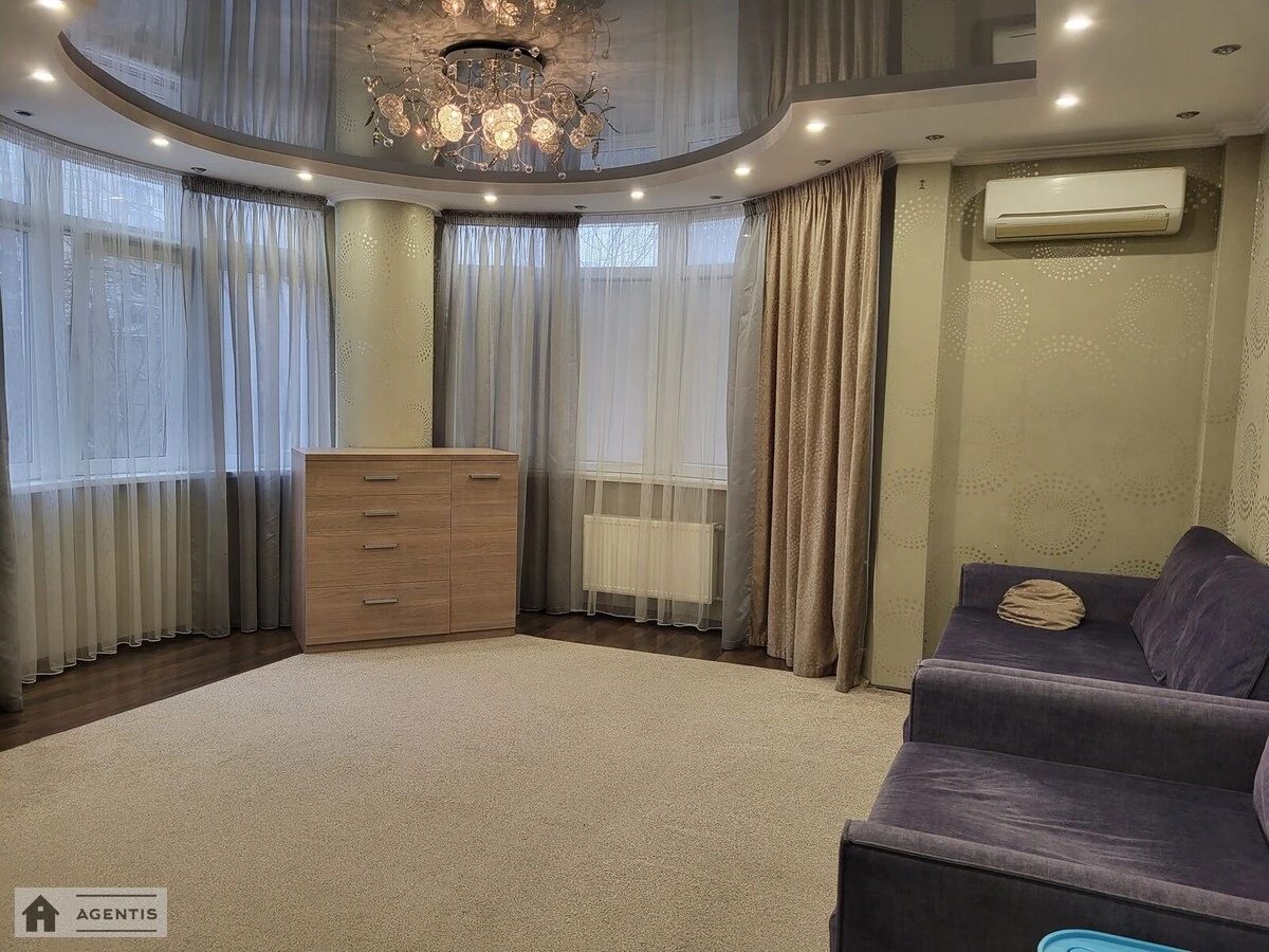 Apartment for rent 2 rooms, 76 m², 3rd fl./14 floors. Vasylchenka, Kyiv. 