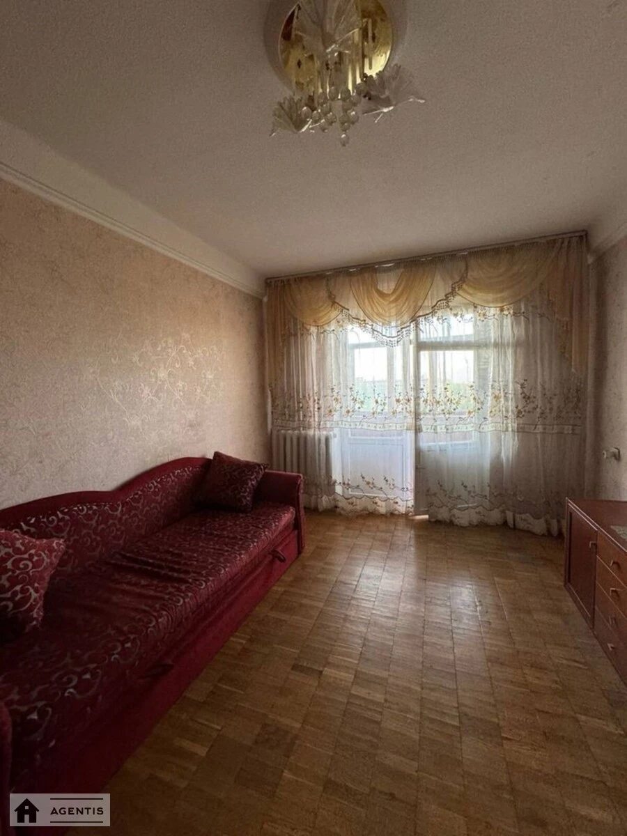 Apartment for rent 3 rooms, 58 m², 8th fl./9 floors. Desnyanskyy rayon, Kyiv. 