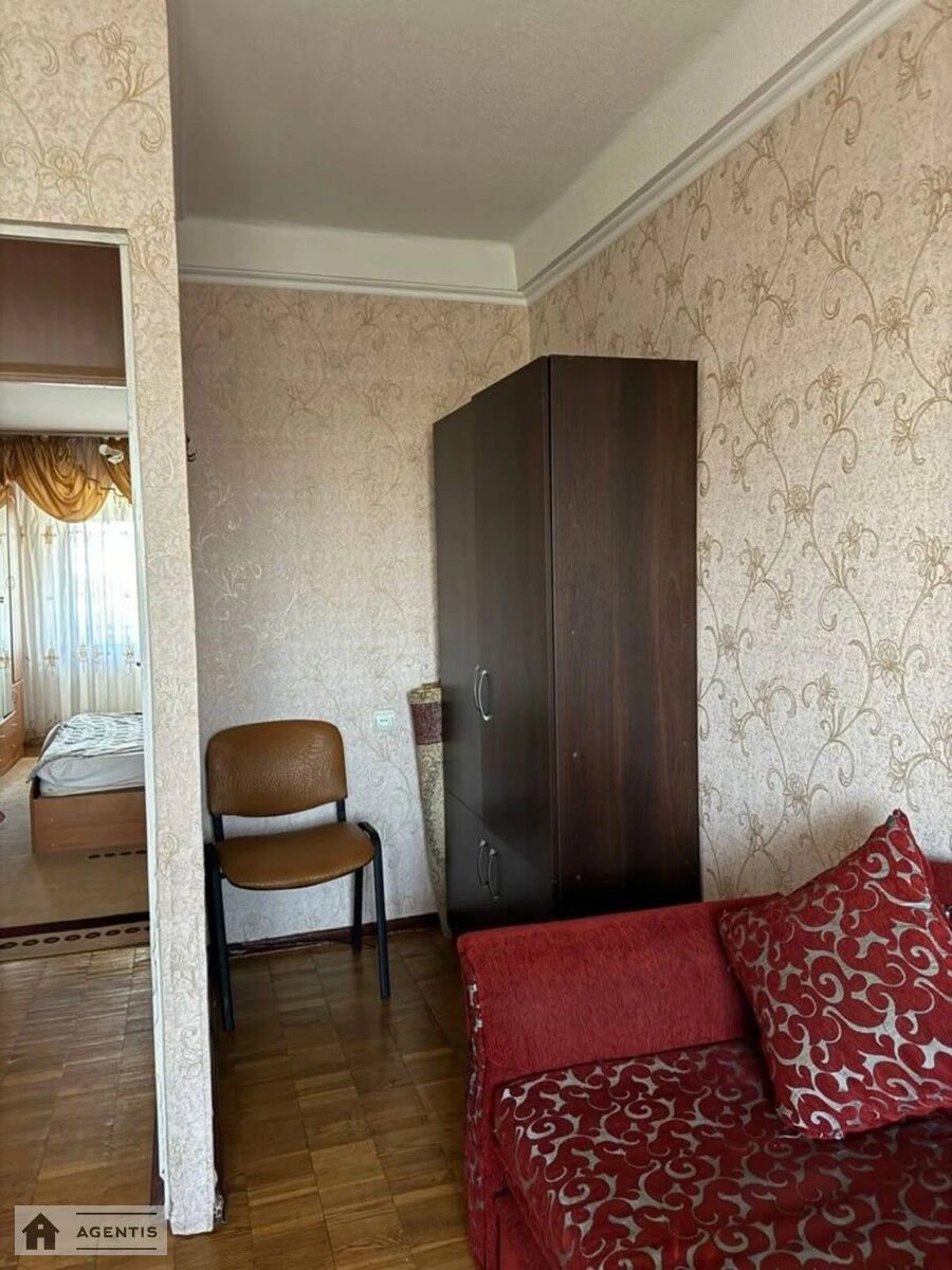 Apartment for rent 3 rooms, 58 m², 8th fl./9 floors. Desnyanskyy rayon, Kyiv. 