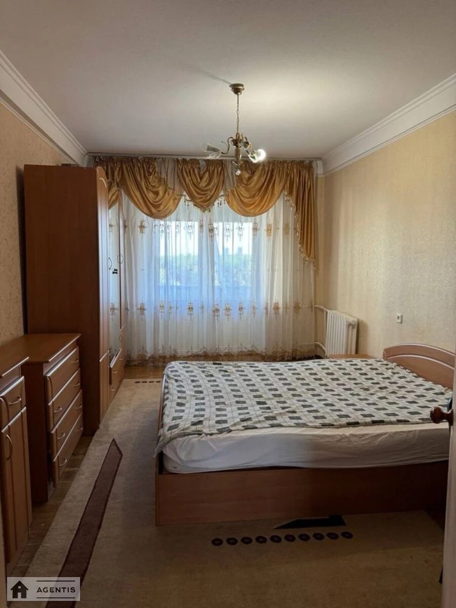 Apartment for rent 3 rooms, 58 m², 8th fl./9 floors. Desnyanskyy rayon, Kyiv. 