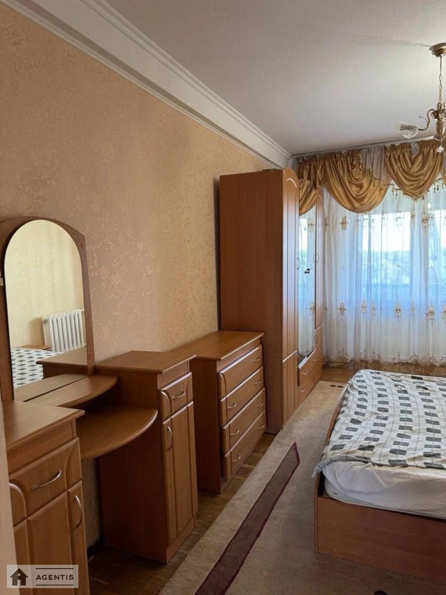 Apartment for rent 3 rooms, 58 m², 8th fl./9 floors. Desnyanskyy rayon, Kyiv. 