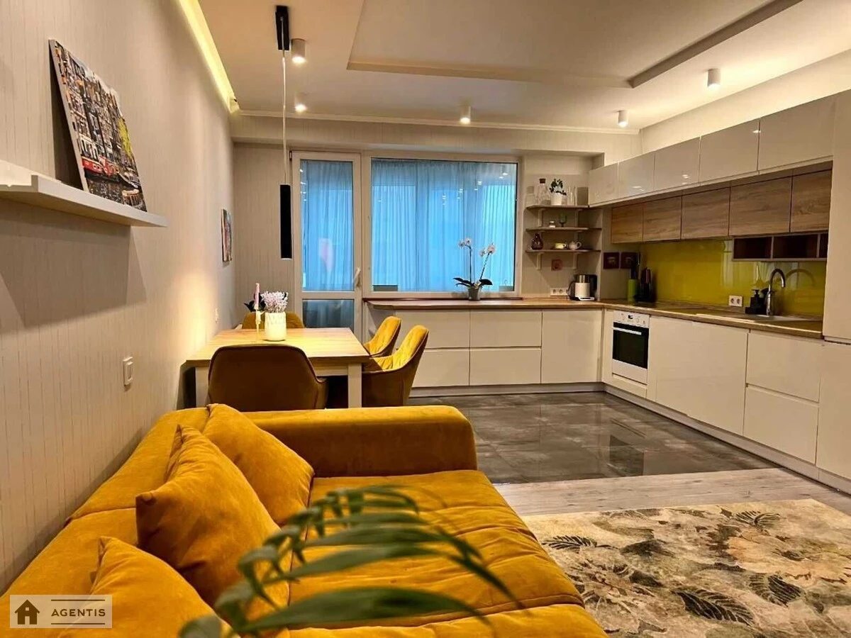 Apartment for rent 3 rooms, 121 m², 12th fl./26 floors. 131, Beresteyskyy prosp. Peremohy, Kyiv. 