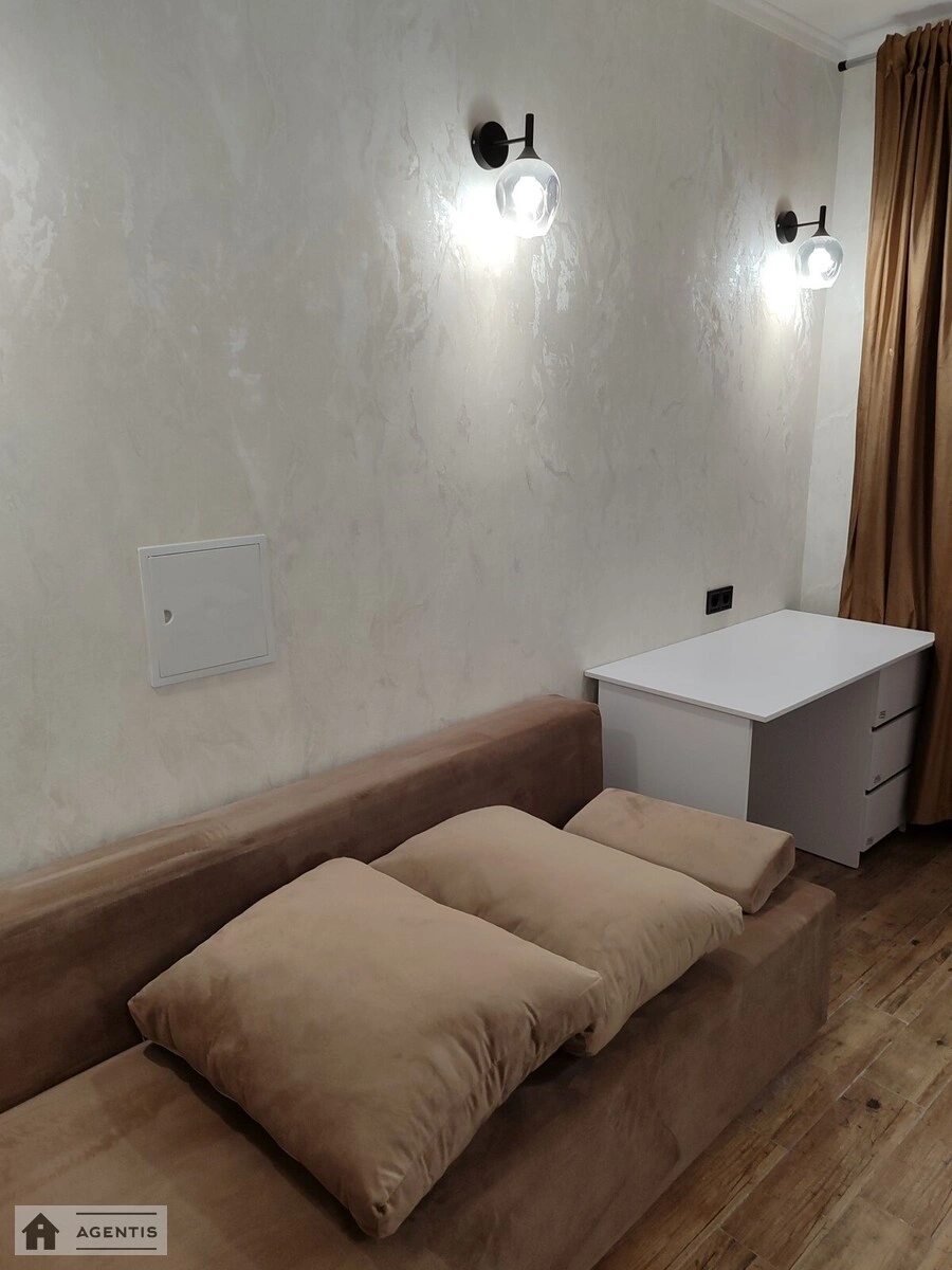 Здам квартиру 1 кімната, 26 m², 3 пов./18 поверхів. Печерський район, Київ. 