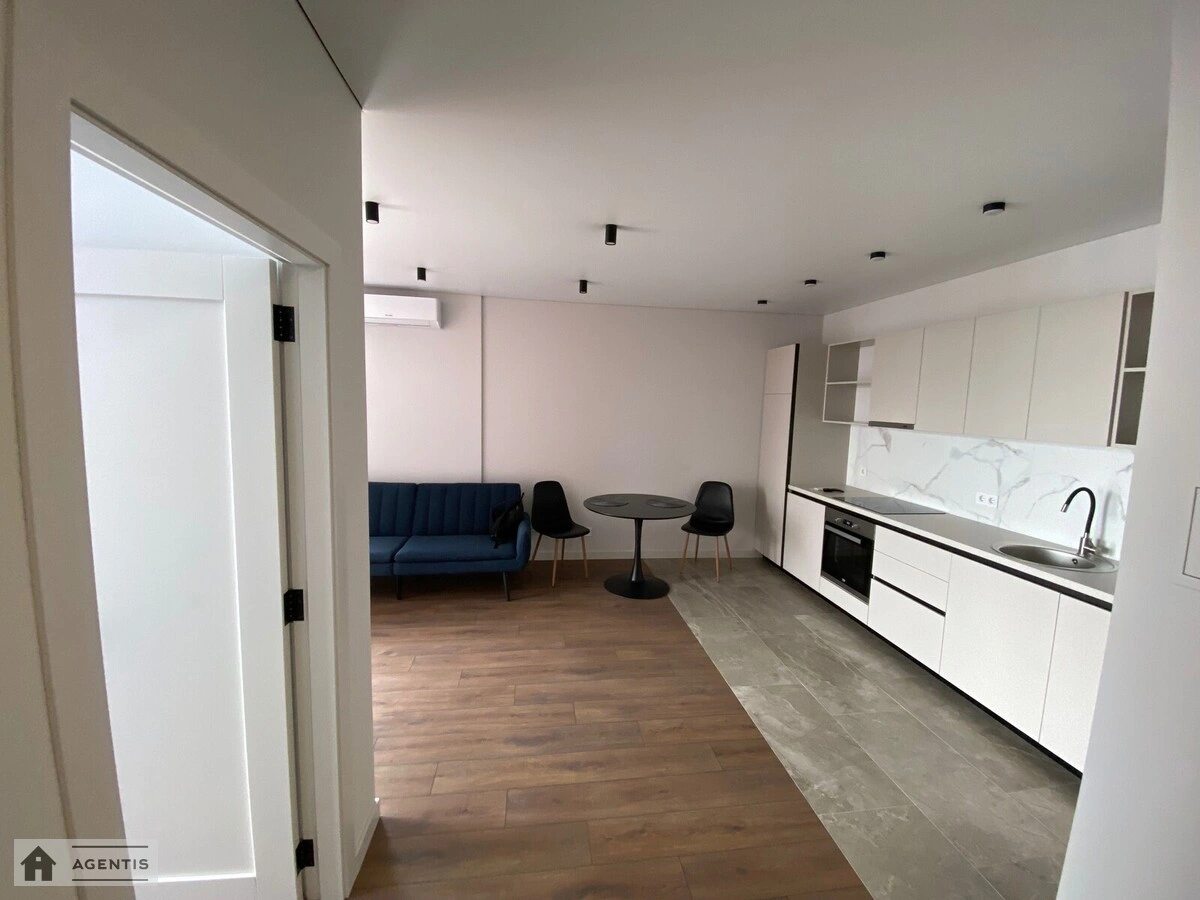 Сдам квартиру 2 комнаты, 44 m², 14 эт./16 этажей. Регенераторная, Киев. 