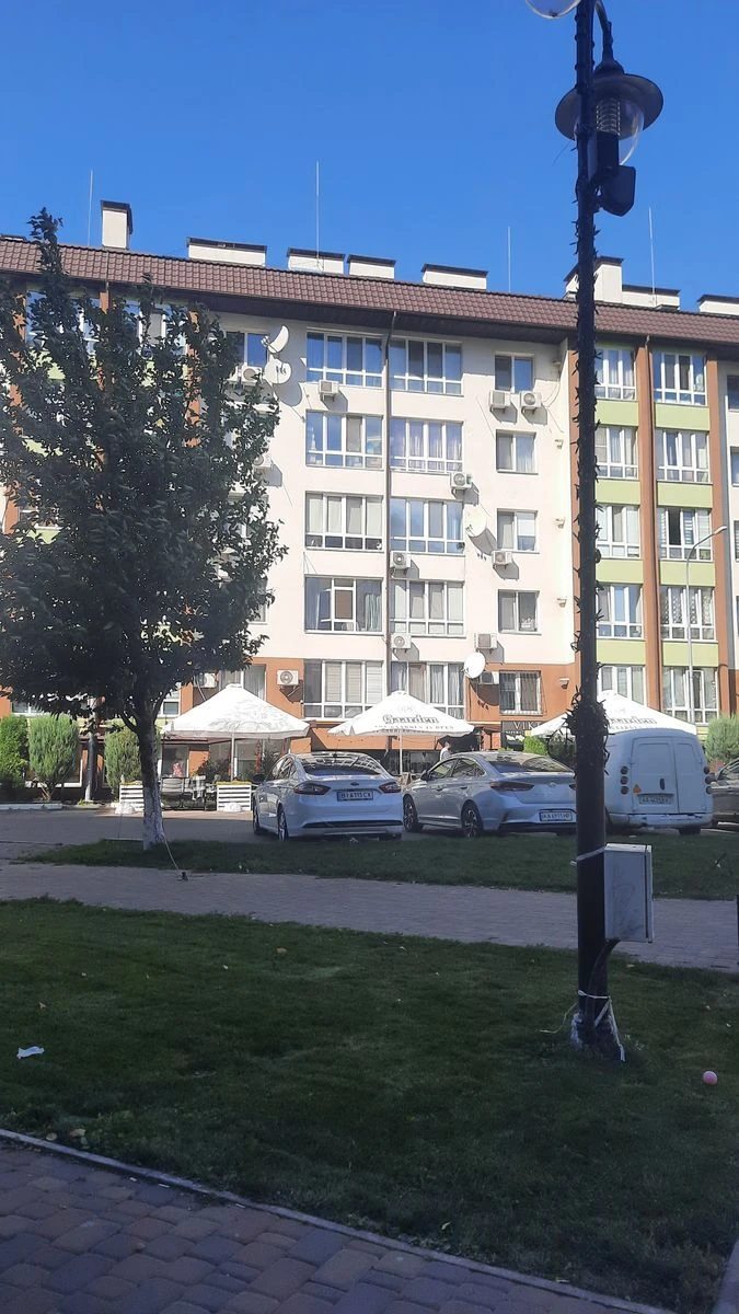 Здам квартиру 1 кімната, 39 m², 3 пов./5 поверхів. Петропавловская  Борщаговка. 