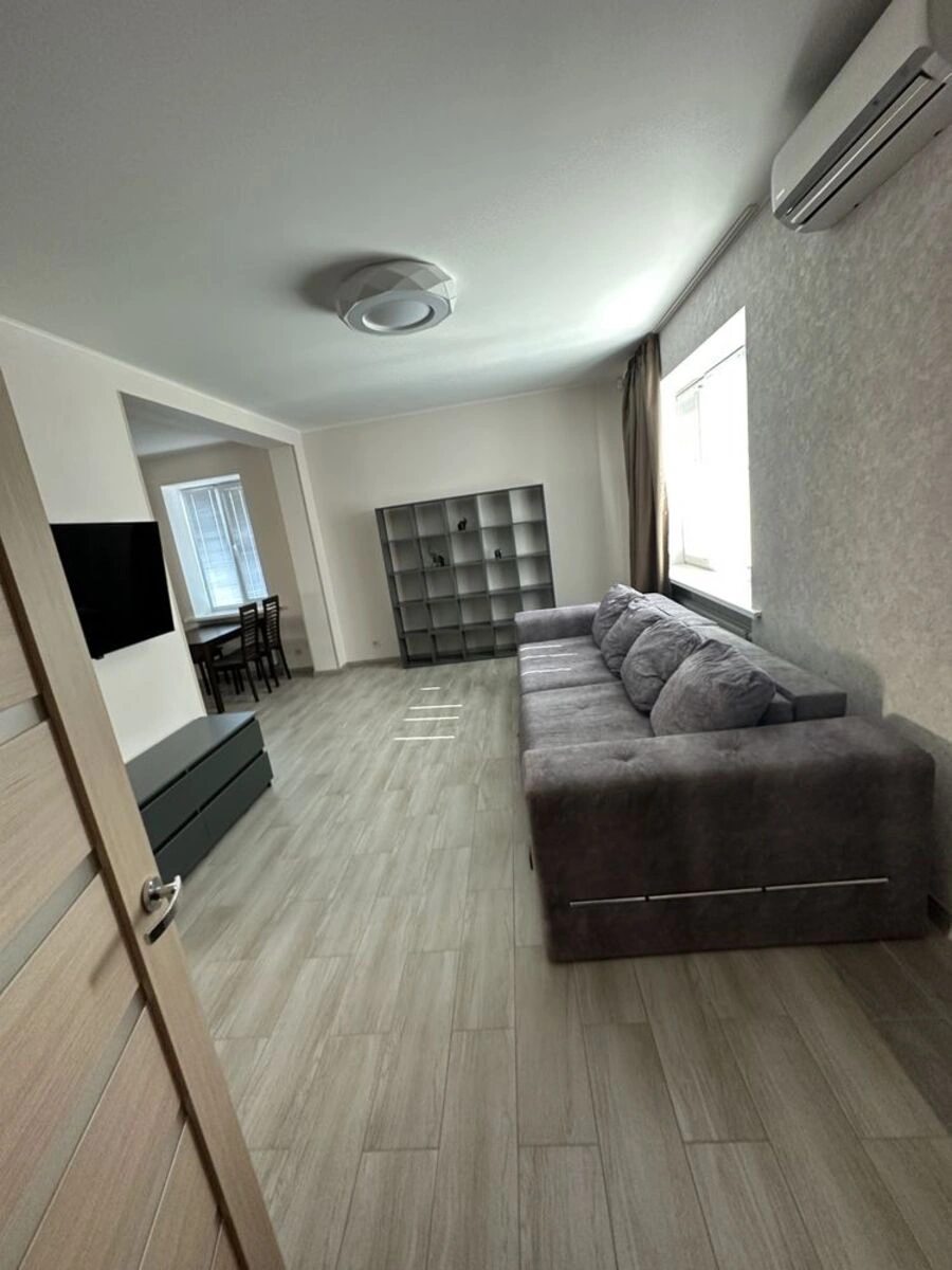 House for sale 250 m², 3 floors. 18, Mostova 18, Kyiv. 