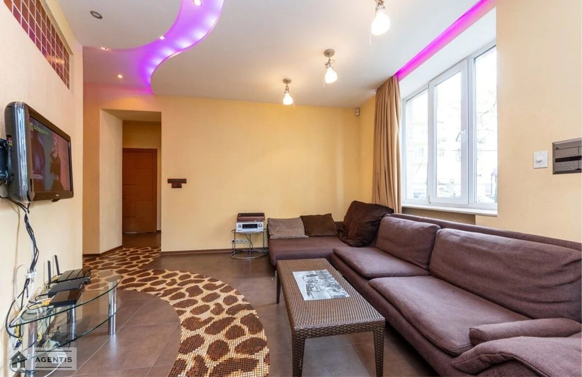 Apartment for rent 3 rooms, 90 m², 2nd fl./5 floors. 26, Shota Rustaveli vul., Kyiv. 