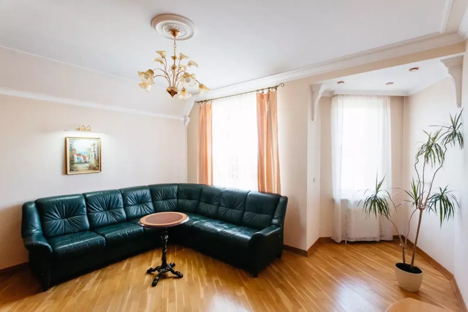 House for sale 200 m², 3 floors. 25, Patriotiv 25, Kyiv. 