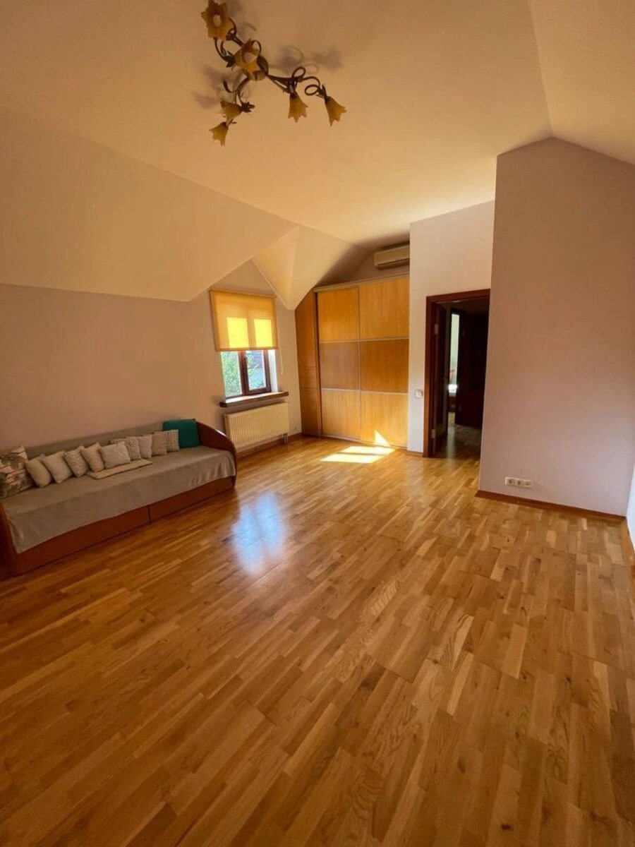 Продаж будинку 110 m², 3 поверхи. Сімї Житецьких вул. (Можайська), Київ. 