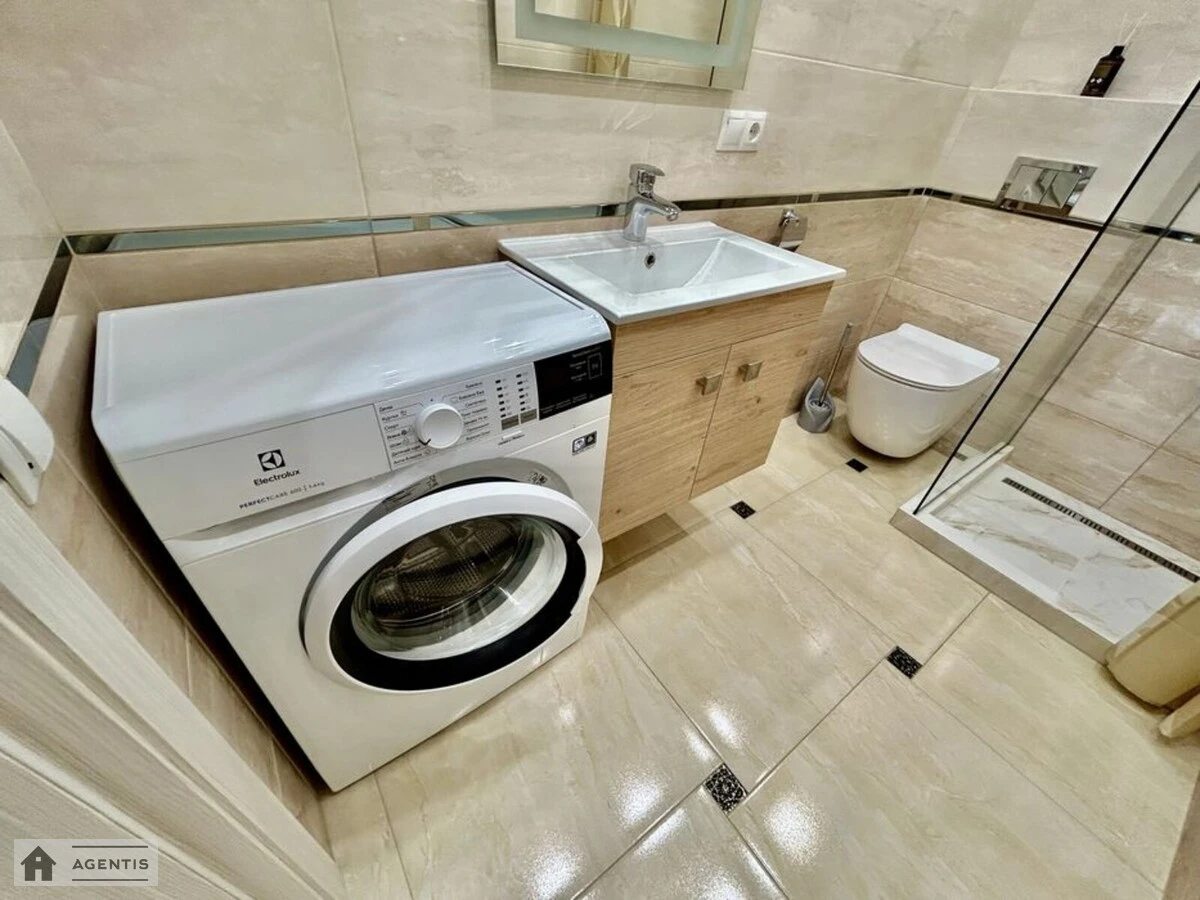 Сдам квартиру 1 комната, 28 m², 6 эт./10 этажей. 21, Центральна вул., Киев. 