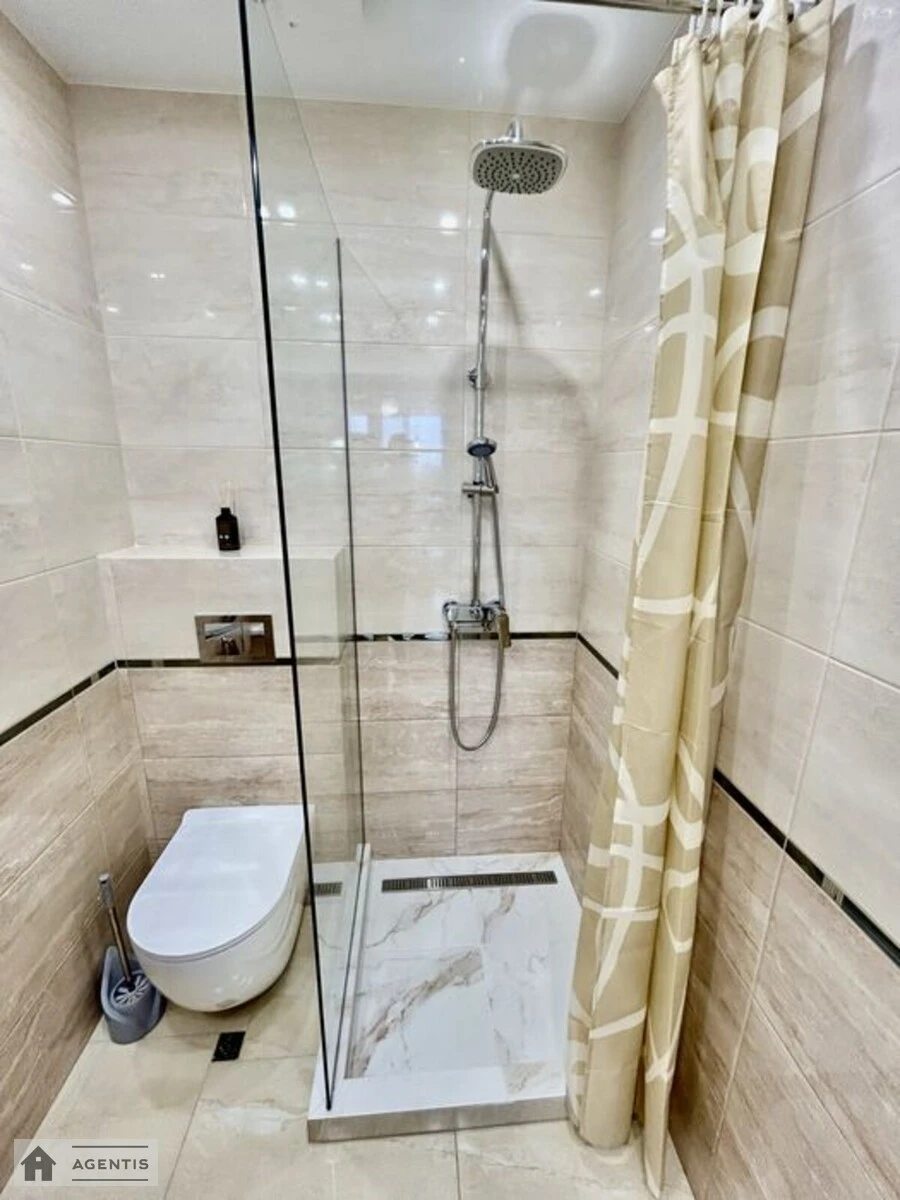 Сдам квартиру 1 комната, 28 m², 6 эт./10 этажей. 21, Центральна вул., Киев. 