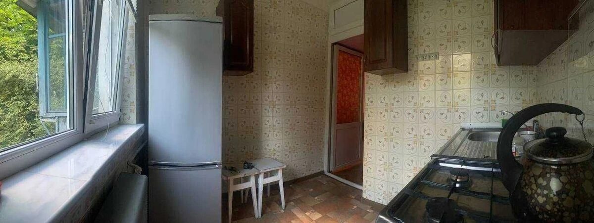 Продаж квартири 2 кімнати, 45 m², 2 пов./5 поверхів. 79, Вацлава Гавела бульв. (Івана Лепсе), Київ. 