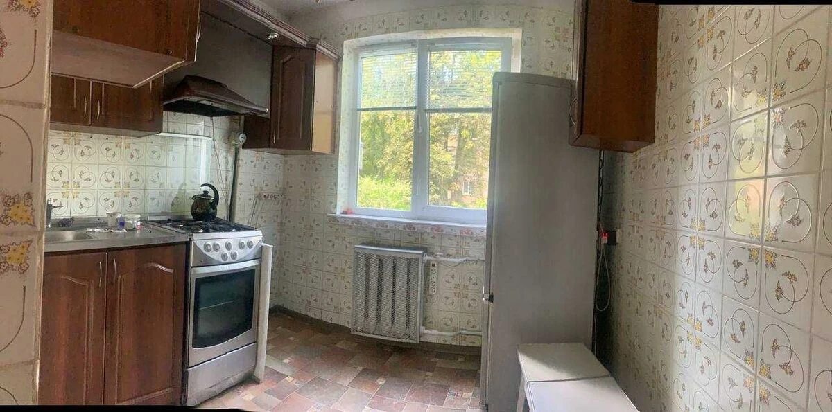 Продаж квартири 2 кімнати, 45 m², 2 пов./5 поверхів. 79, Вацлава Гавела бульв. (Івана Лепсе), Київ. 