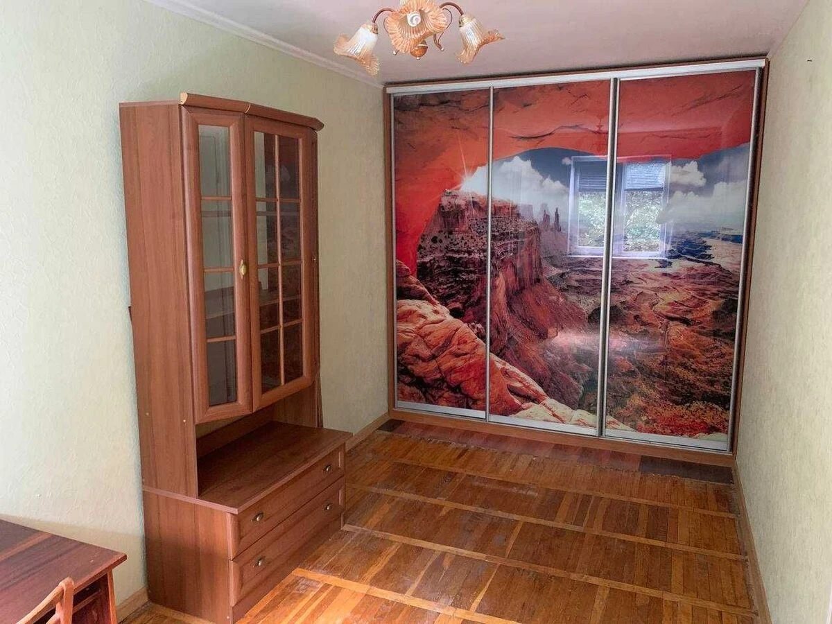 Apartments for sale 2 rooms, 45 m², 2nd fl./5 floors. 79, Vatslava Havela bulv. Ivana Lepse, Kyiv. 