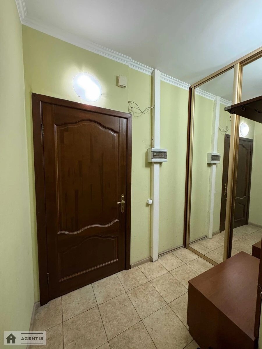 Apartment for rent 2 rooms, 57 m², 18th fl./25 floors. 26, Dniprovs'ka embankment 26, Kyiv. 