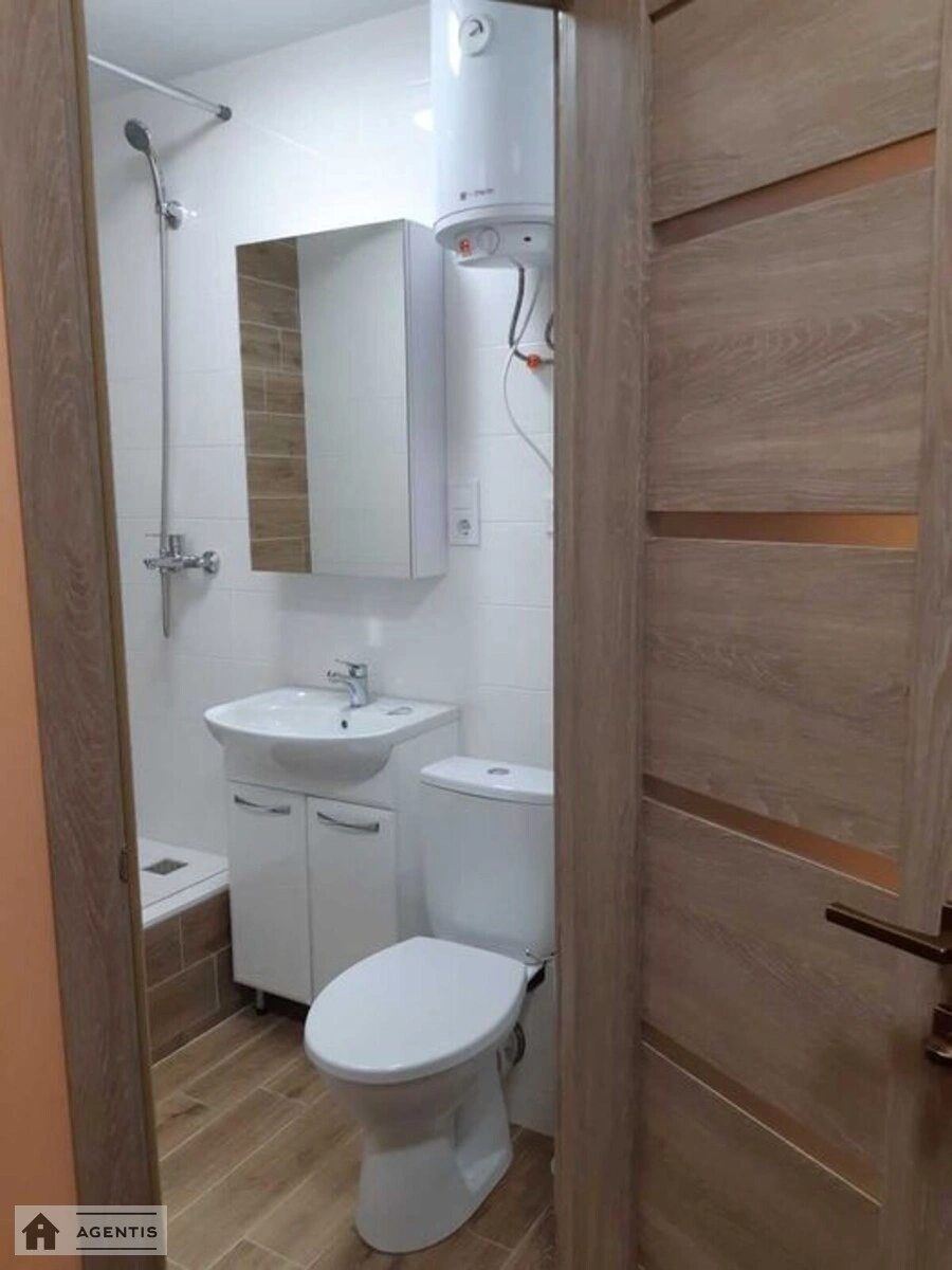 Здам квартиру 1 кімната, 32 m², 4 пов./9 поверхів. Голосіївський район, Київ. 