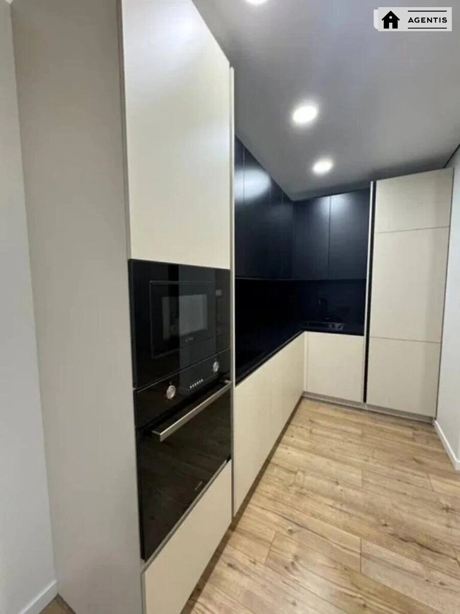 Сдам квартиру 3 комнаты, 65 m², 21 эт./26 этажей. 10, Віктора Некрасова вул. (Північно-Сирецька), Киев. 