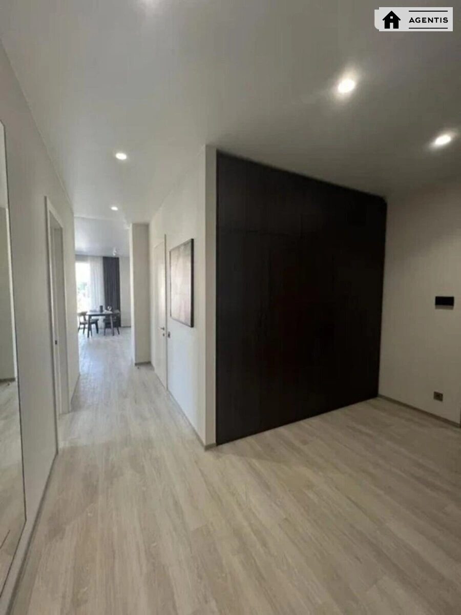 Сдам квартиру 4 комнаты, 138 m², 4 эт./24 этажа. 118, Антоновича вул. (Горького), Киев. 