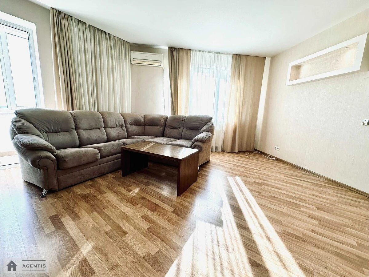 Apartment for rent 2 rooms, 70 m², 21st fl./25 floors. 12, Oleksandra Myshuhy vul., Kyiv. 