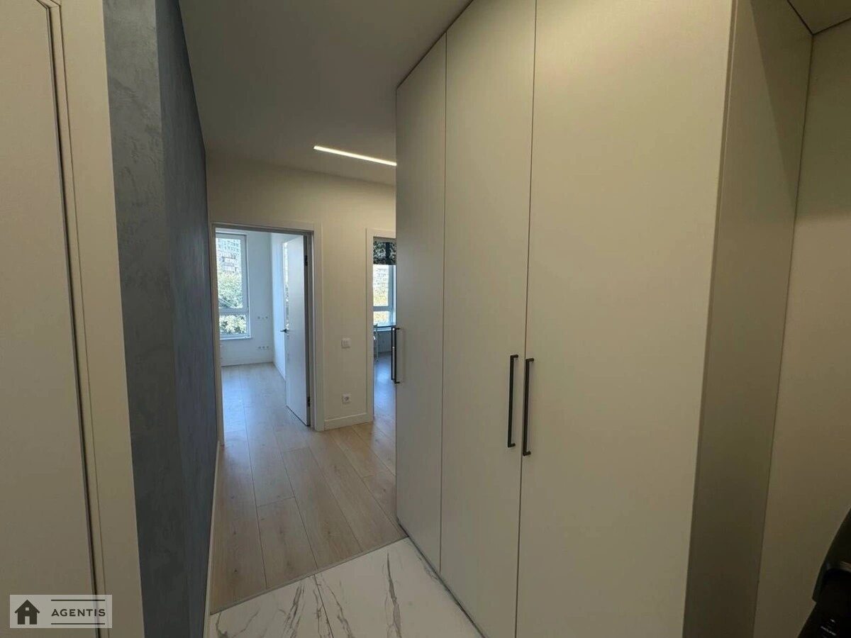 Сдам квартиру 3 комнаты, 87 m², 5 эт./26 этажей. Дарницкий район, Киев. 