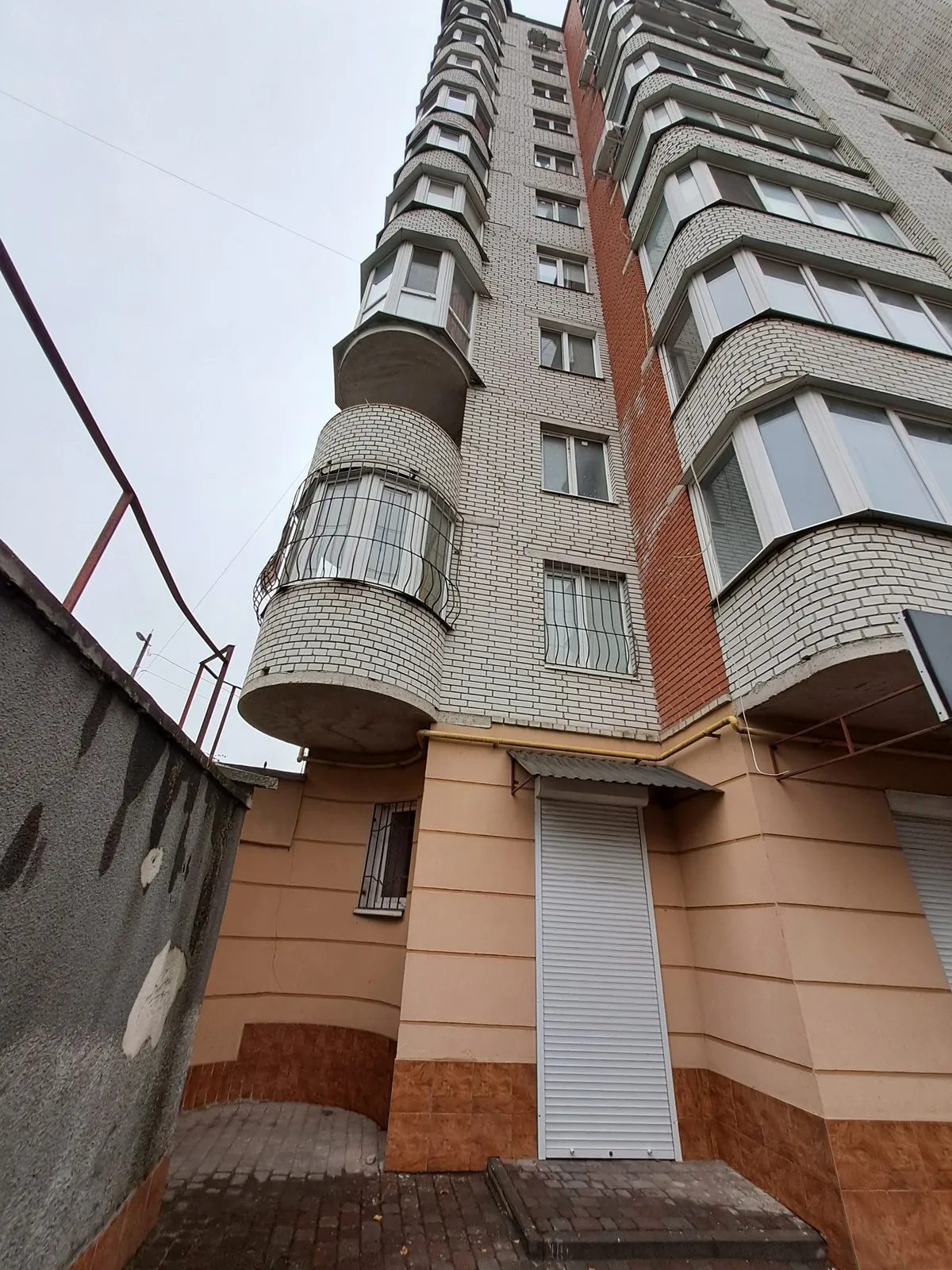 Продаж комерційного приміщення 70 m², 1 пов./9 поверхів. Канада, Тернопіль. 