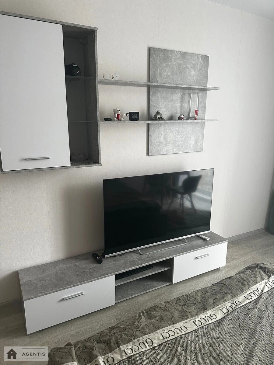 Сдам квартиру 1 комната, 45 m², 15 эт./17 этажей. 148, Академіка Заболотного вул., Киев. 