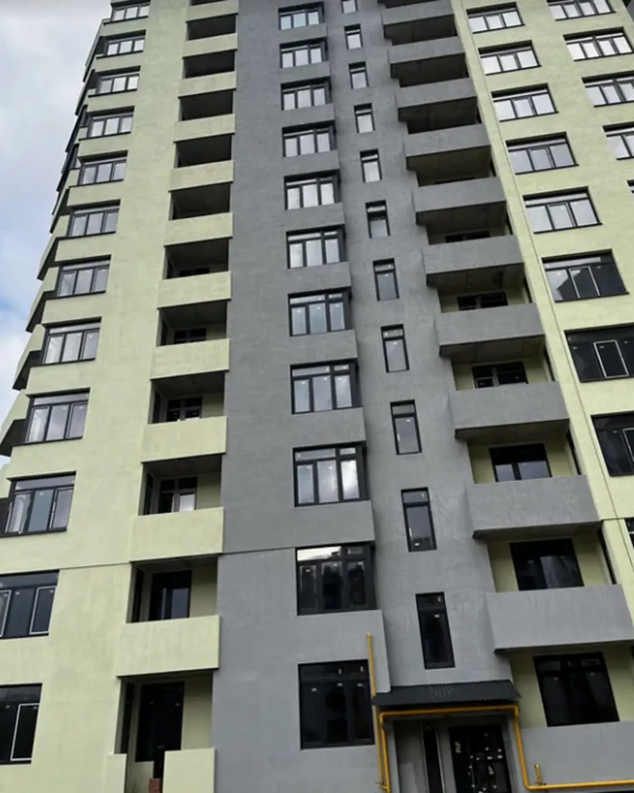 Apartments for sale 3 rooms, 70 m², 6th fl./11 floors. Бам, Ternopil. 