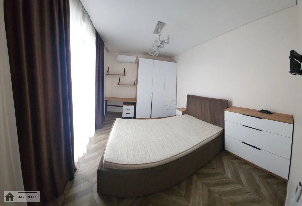 Apartment for rent 3 rooms, 81 m², 2nd fl./2 floors. Kyyivska , Sofiyivska Borshchahivka. 