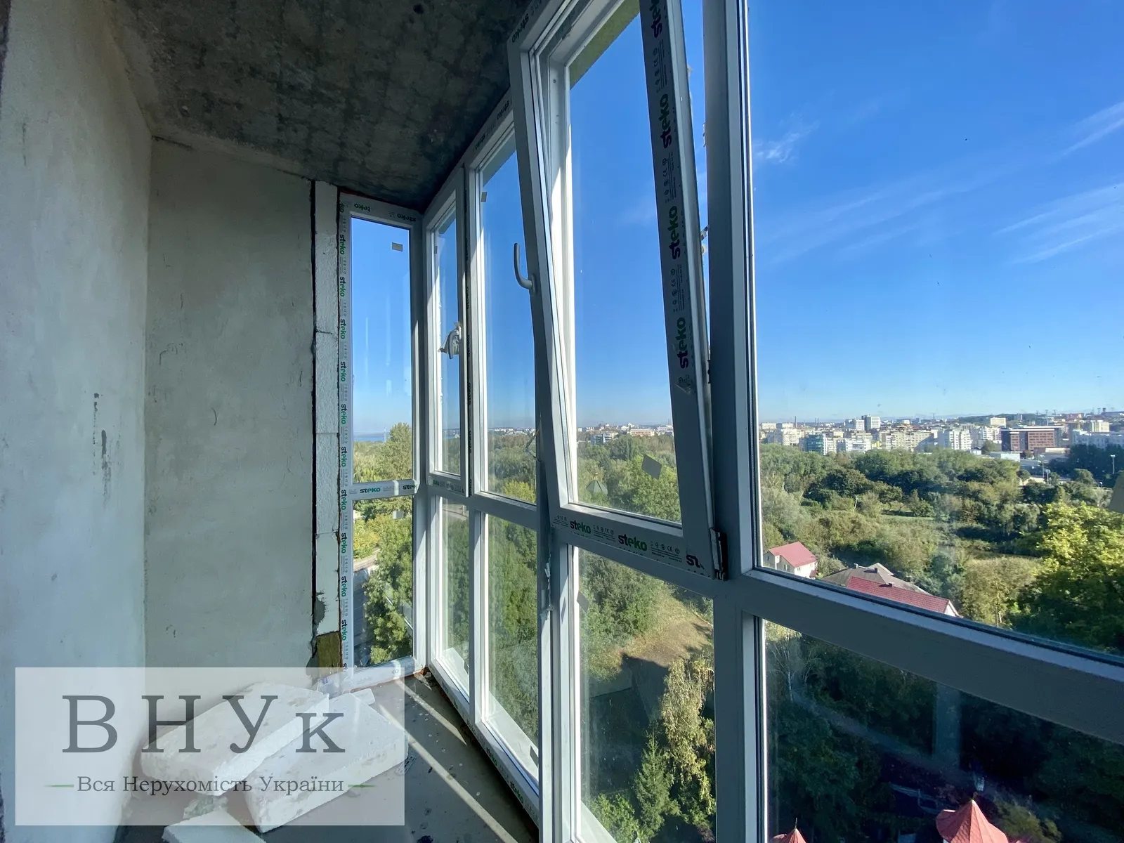 Apartments for sale 2 rooms, 114 m², 10th fl./10 floors. 1, Tsehelnyy prov., Ternopil. 