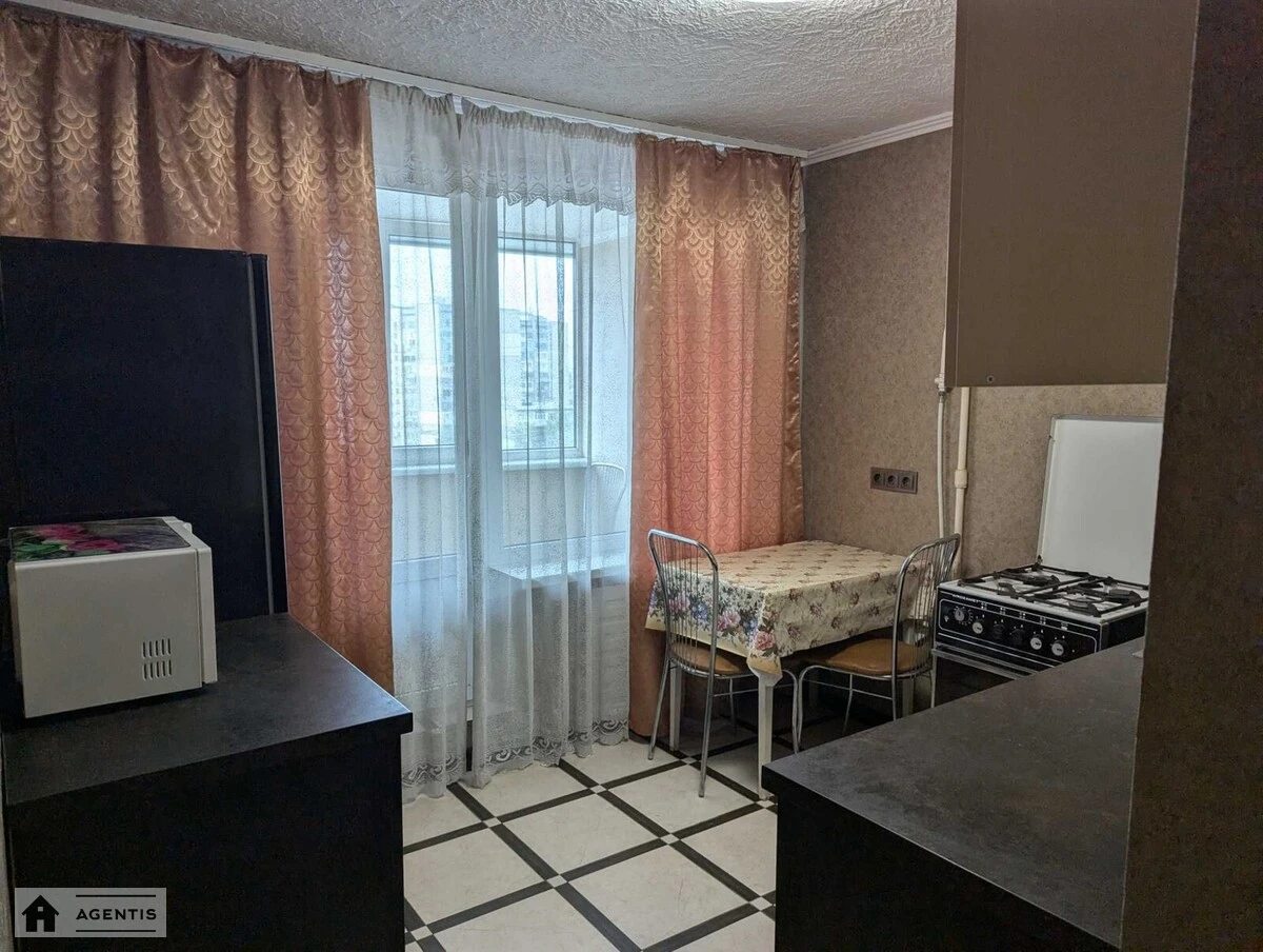 Сдам квартиру 1 комната, 35 m², 10 эт./16 этажей. 12, Братиславская 12, Киев. 