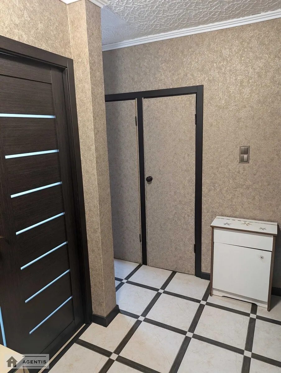 Здам квартиру 1 кімната, 35 m², 10 пов./16 поверхів. 12, Братиславська 12, Київ. 