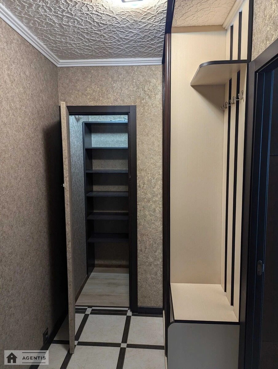 Здам квартиру 1 кімната, 35 m², 10 пов./16 поверхів. 12, Братиславська 12, Київ. 