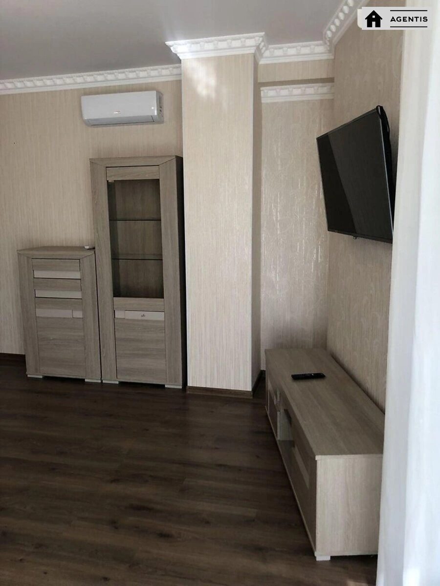 Здам квартиру 2 кімнати, 80 m², 17 пов./26 поверхів. 36, Білоруська 36, Київ. 