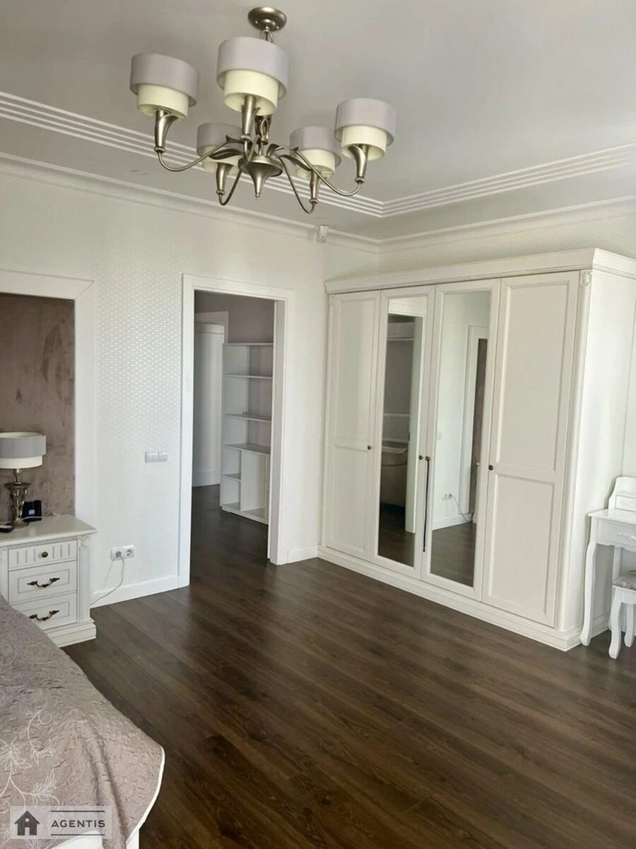 Сдам квартиру 3 комнаты, 90 m², 12 эт./17 этажей. 24, Академіка Вернадського бульв., Киев. 